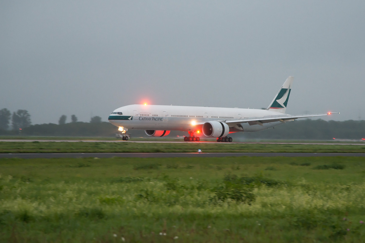 B-KPJ Cathay Pacific Airways Boeing 777-300(ER)