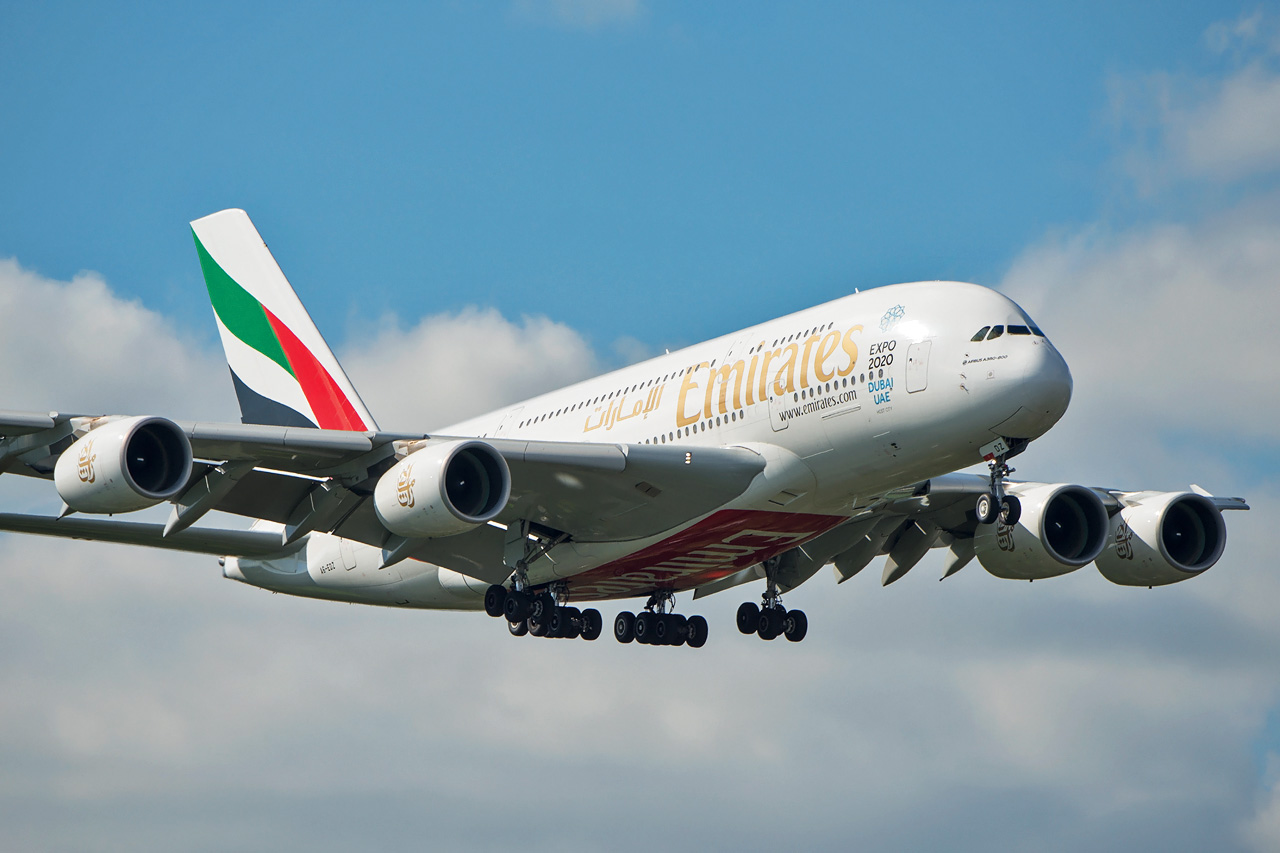 A6-EDZ Amirates Airbus A380-800