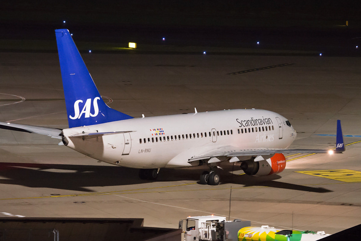 LN-RNU Scandinavian Airlines (SAS) Boeing 737-700