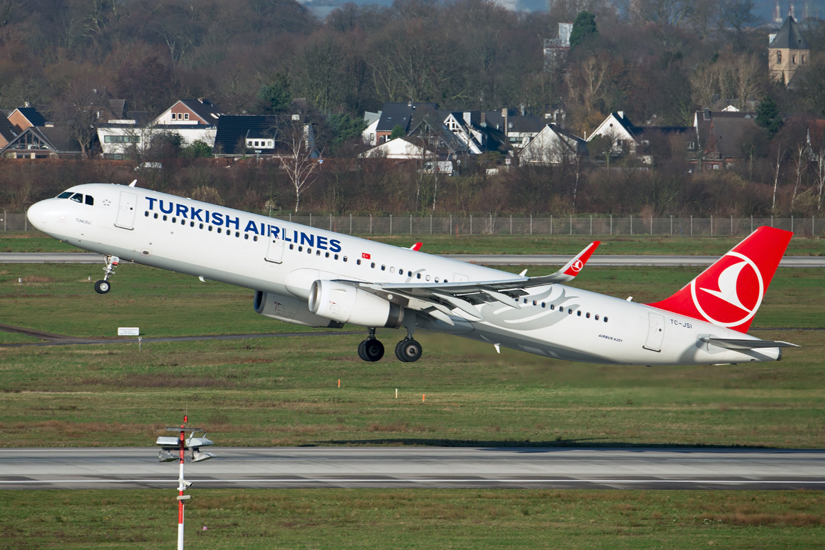 TC-JSI Turkish Airlines Airbus A321-200/S