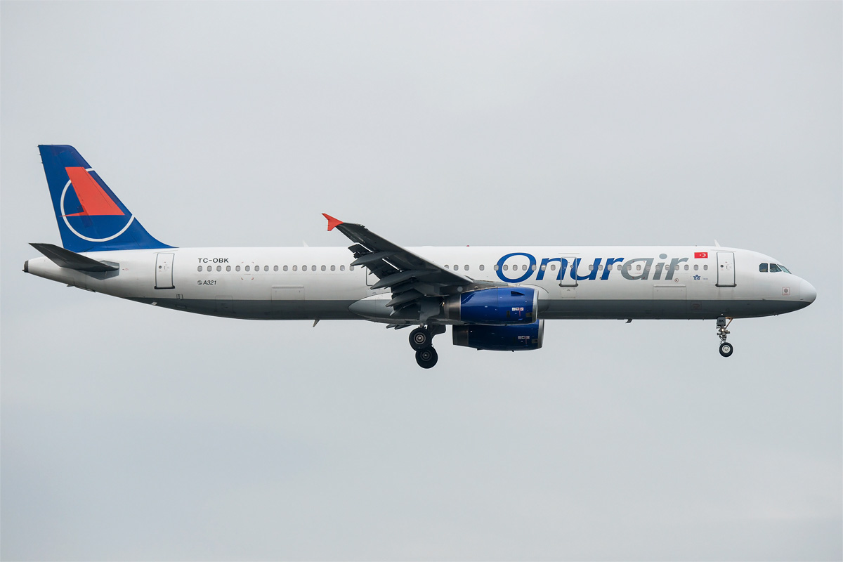 TC-OBK Onur Air Airbus A321-200