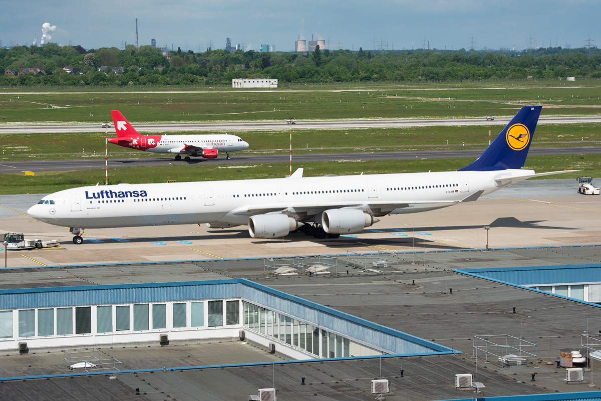 D-AIHY Lufthansa Airbus A340-600