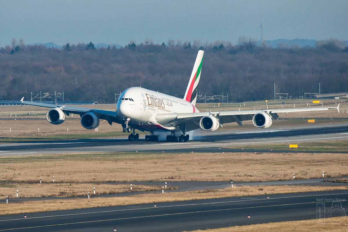 A6-EOO Emirates Airbus A380-800