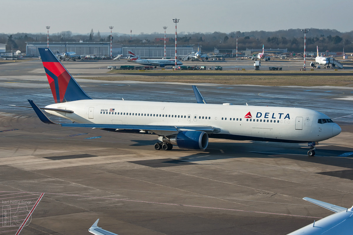 N1611B Delta Airlines Boeing 767-300(ER)