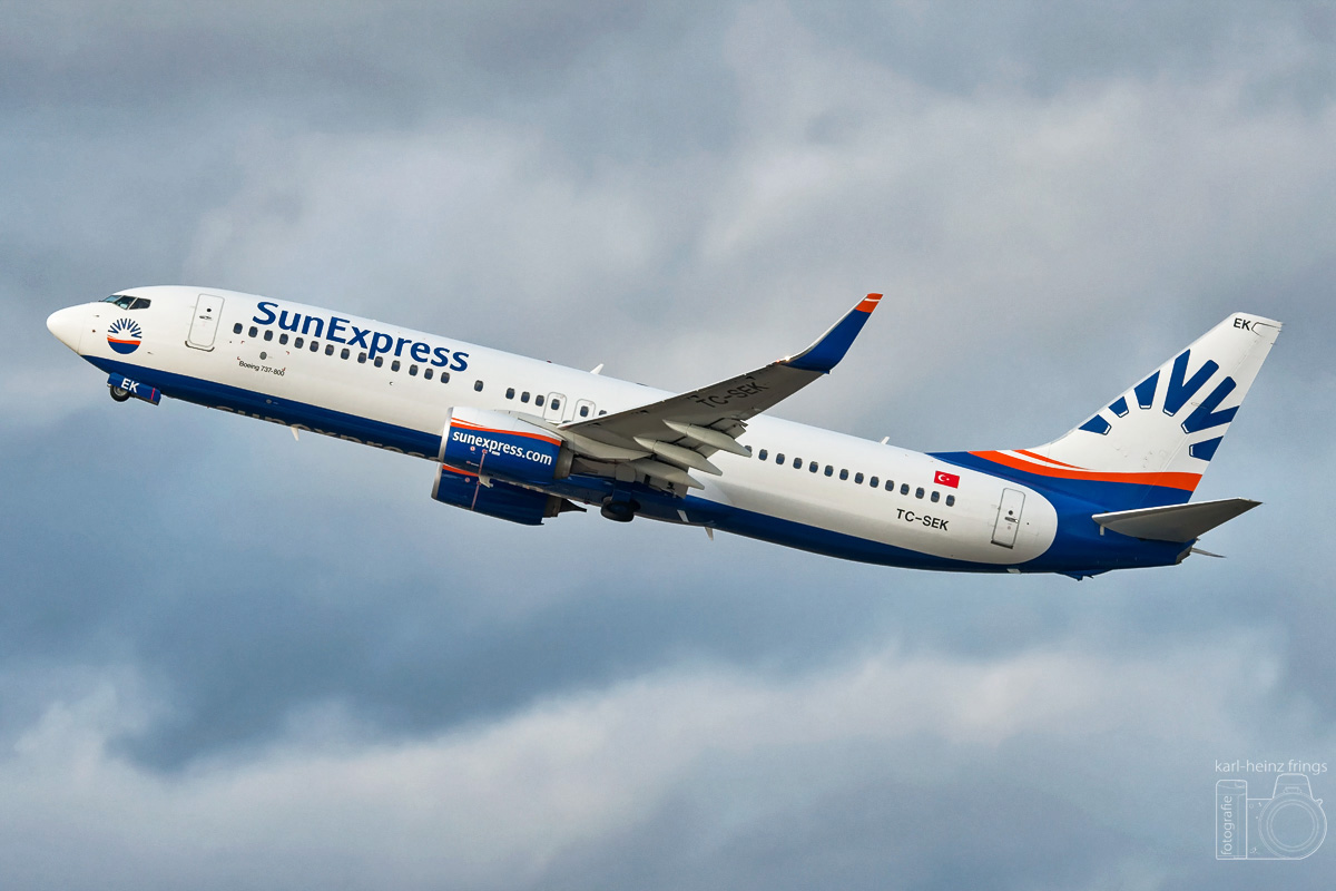 TC-SEK SunExpress Boeing 737-800