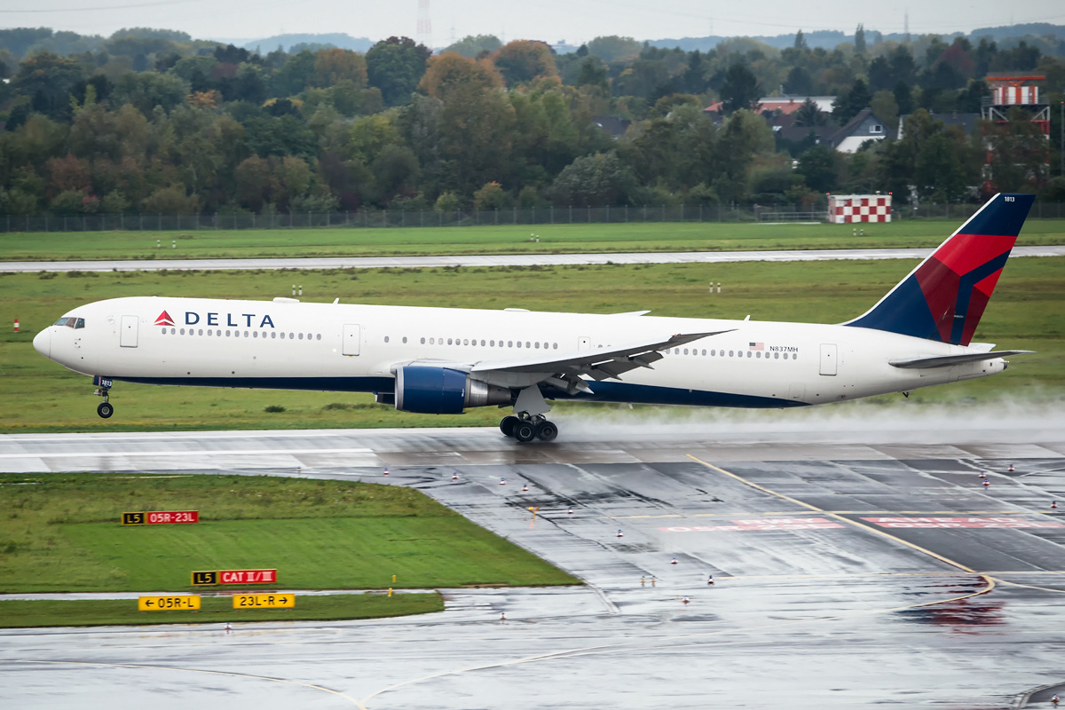 N837MH Delta Airlines Boeing 767-400(ER)
