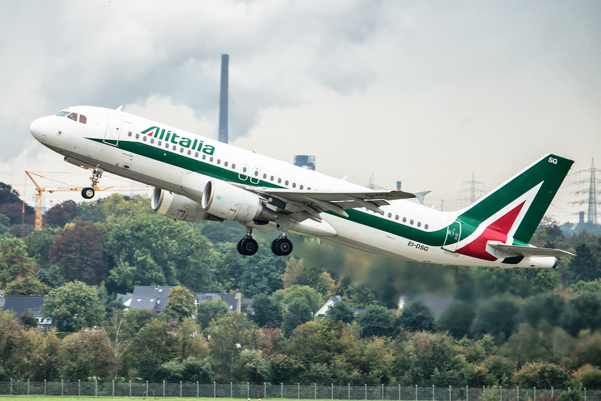 EI-DSG Alitalia Airbus A320-200