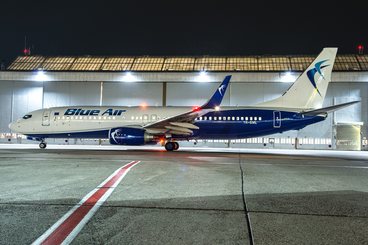 YR-BML BlueAir Boeing 737-800