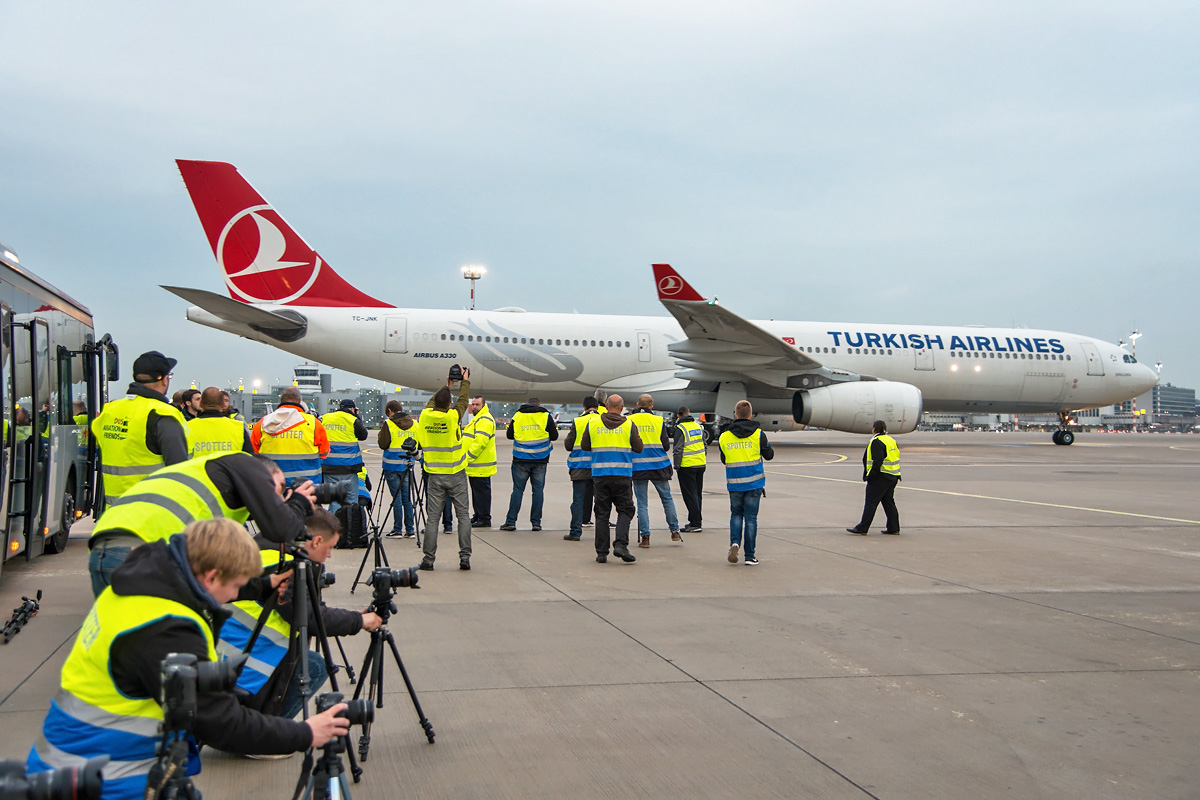 TC-JNK Turkish Airlines Airbus A330-300