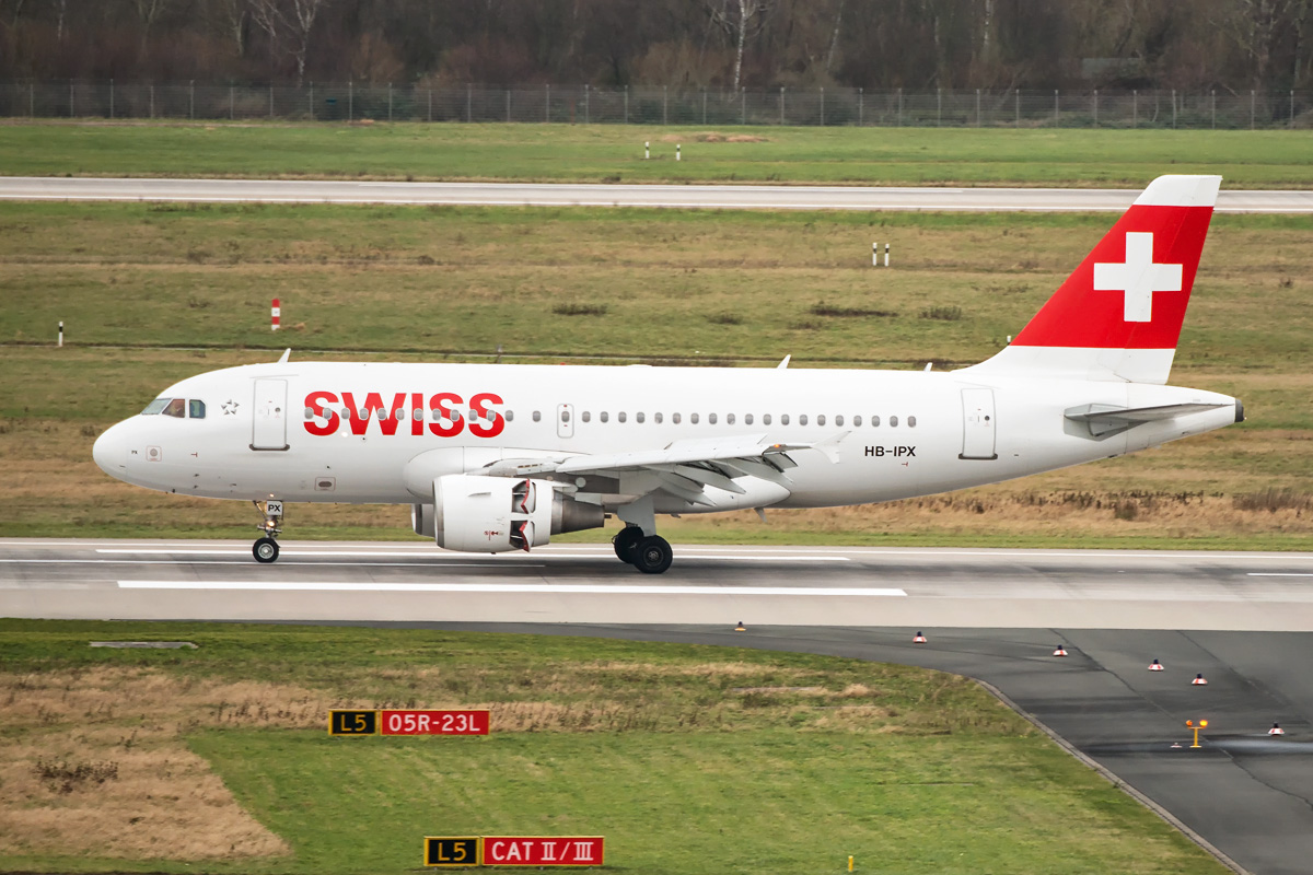 HB-IPX Swiss Airbus A319-100