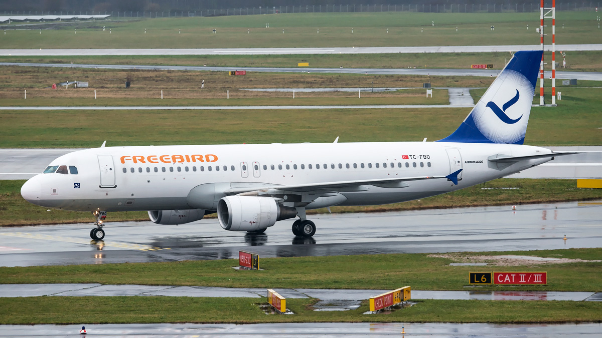 TC-FBO Freebird Airlines Airbus A320-200