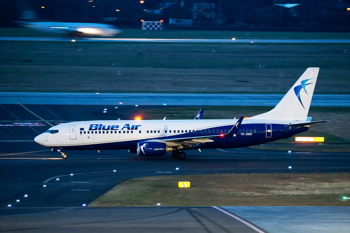YR-BMK Blue Air Boeing 737-800