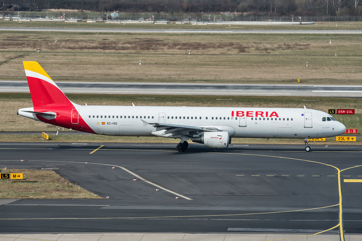 EC-IXD Iberia Airbus A321-200