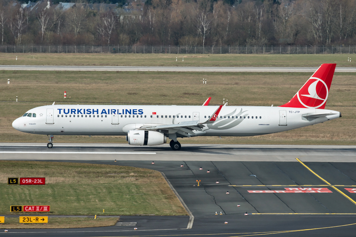 TC-JTP Turkish Airlines Airbus A321-200/S