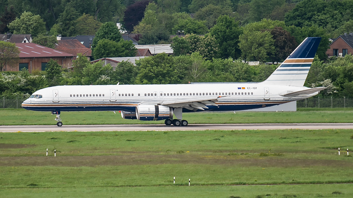 EC-ISY Privilege Style Boeing 757-200