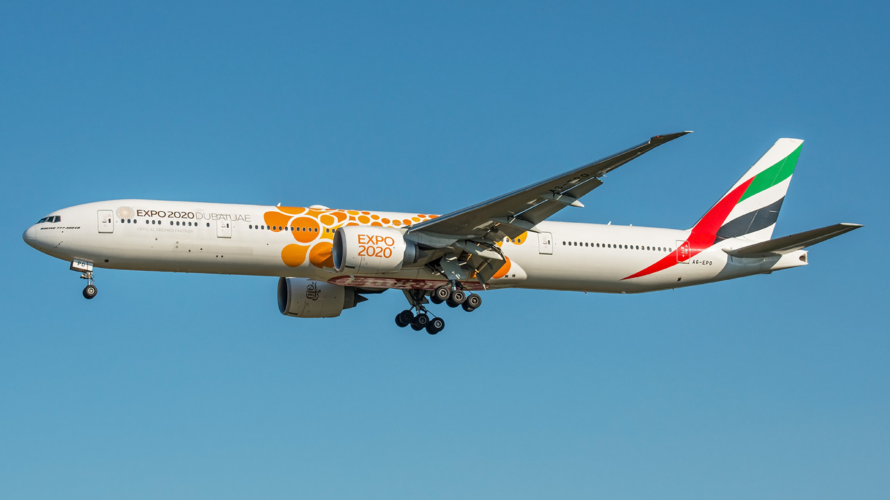 A6-EPO Emirates Boeing 777-300(ER)