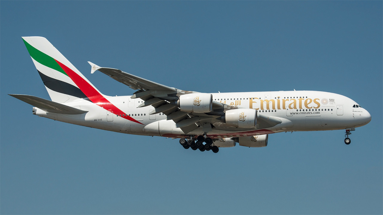 A6-EOZ Emirates Airbus A380-800