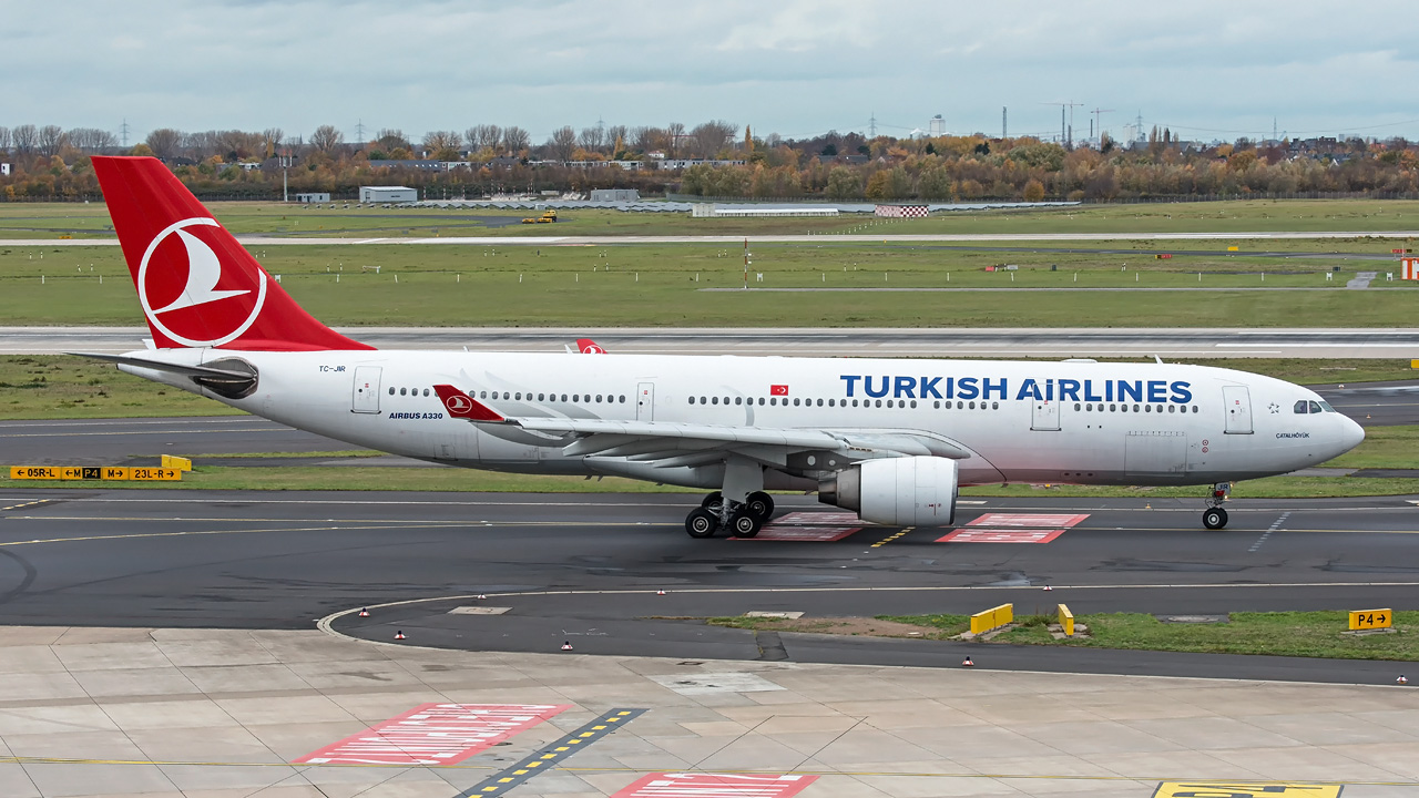 TC-JIR Turkish Airlines Airbus A330-200
