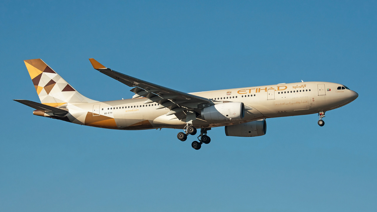 A6-EYH Etihad Airbus A330-200