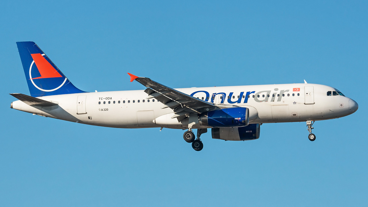 TC-ODA Onur Air Airbus A320-200