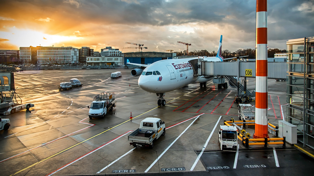 OO-SCX Eurowings (Brussels Airlines) Airbus A340-300X