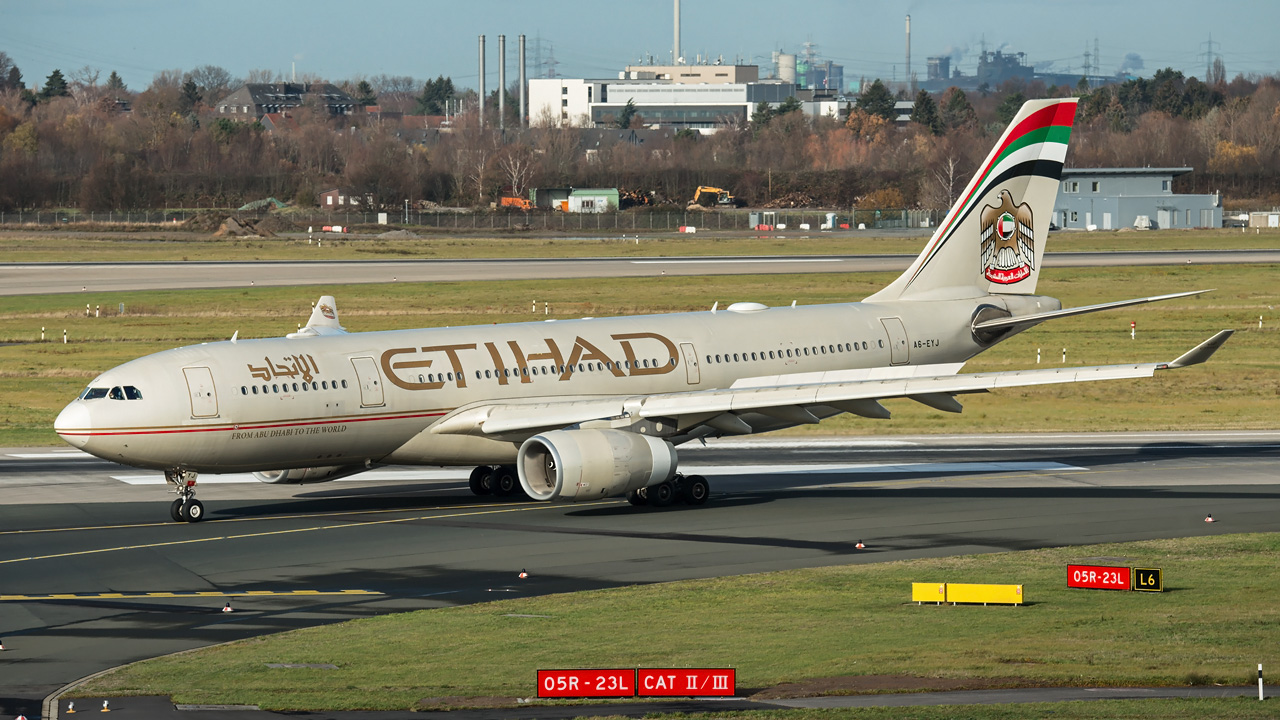 A6-EYJ Etihad Airbus A330-200