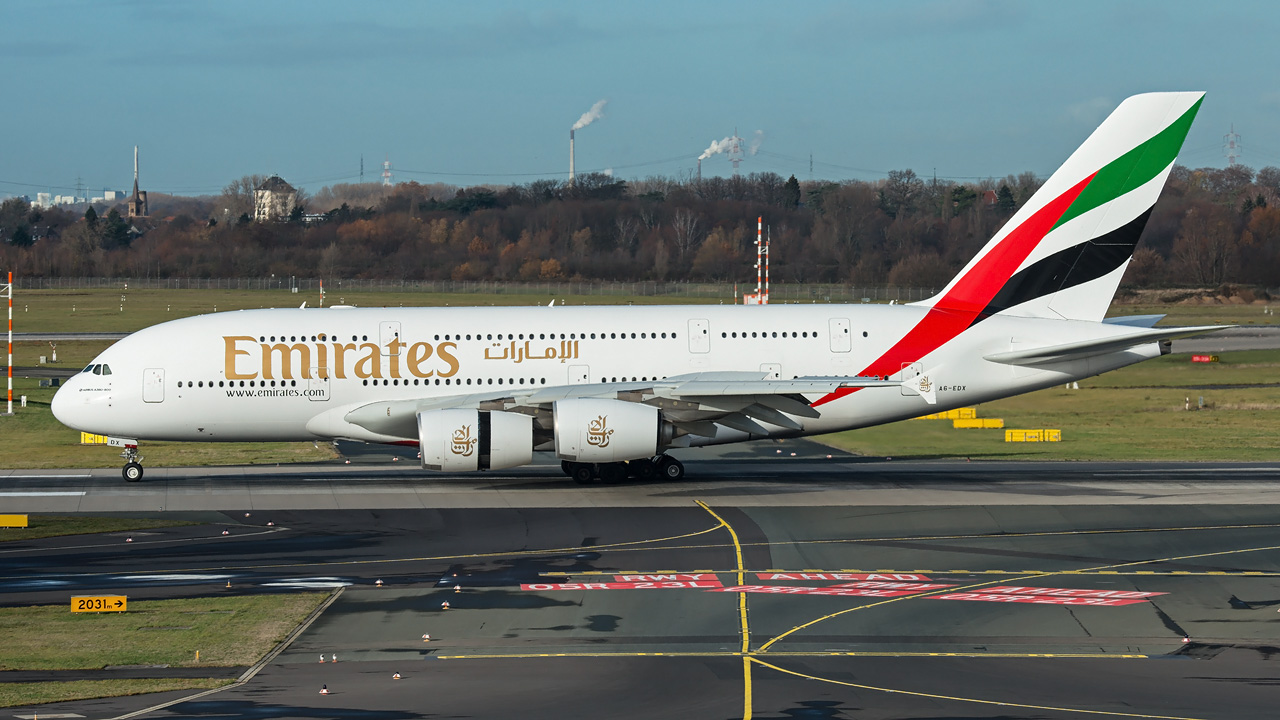 A6-EDX Emirates Airbus A380-800