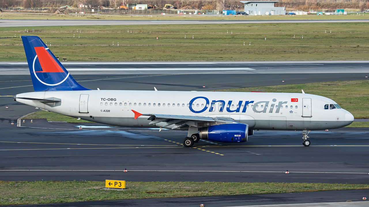 TC-OBG Onur Air Airbus A320-200