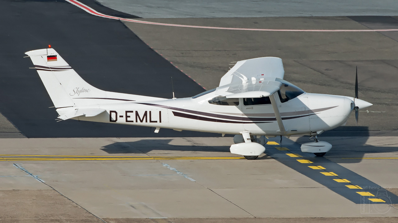 D-EMLI Polizei Cessna 182S Skylane