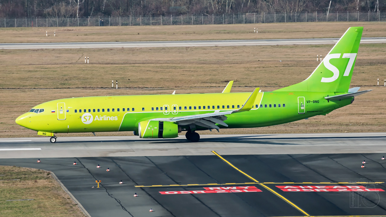 VP-BNG S7 Airlines Boeing 737-800