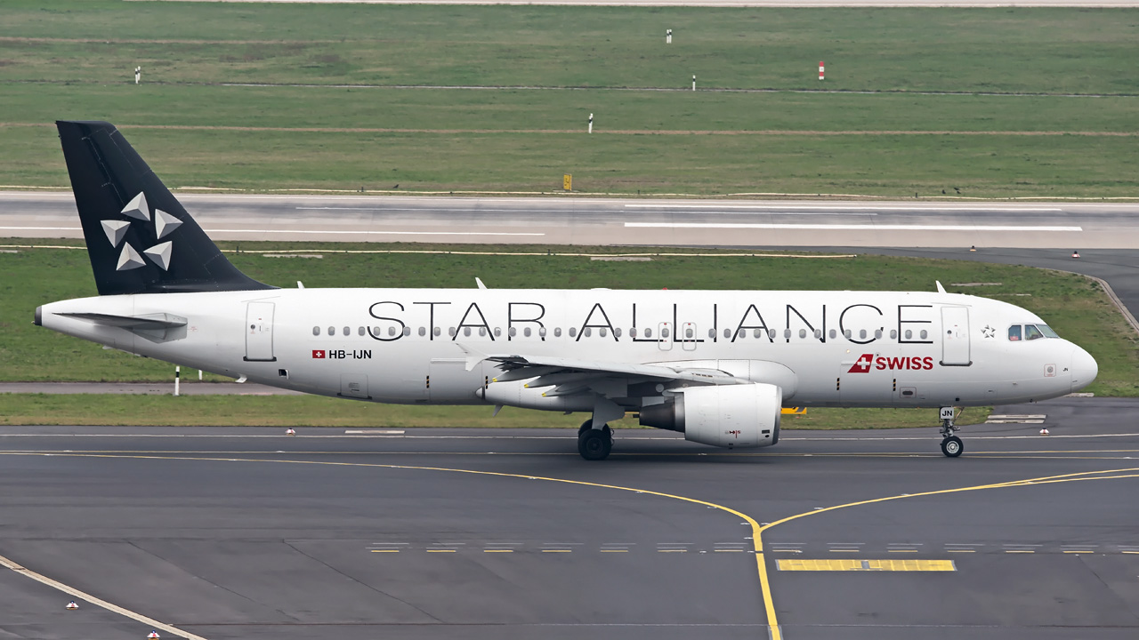 HB-IJN Swiss Airbus A320-200