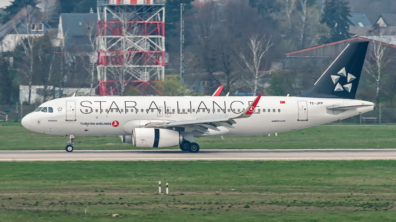 TC-JPP Turkish Airlines Airbus A320-200/S