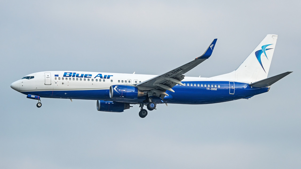 YR-BMM Blue Air Boeing 737-800