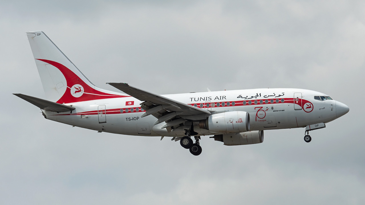 TS-IOP Tunisair Boeing 737-600