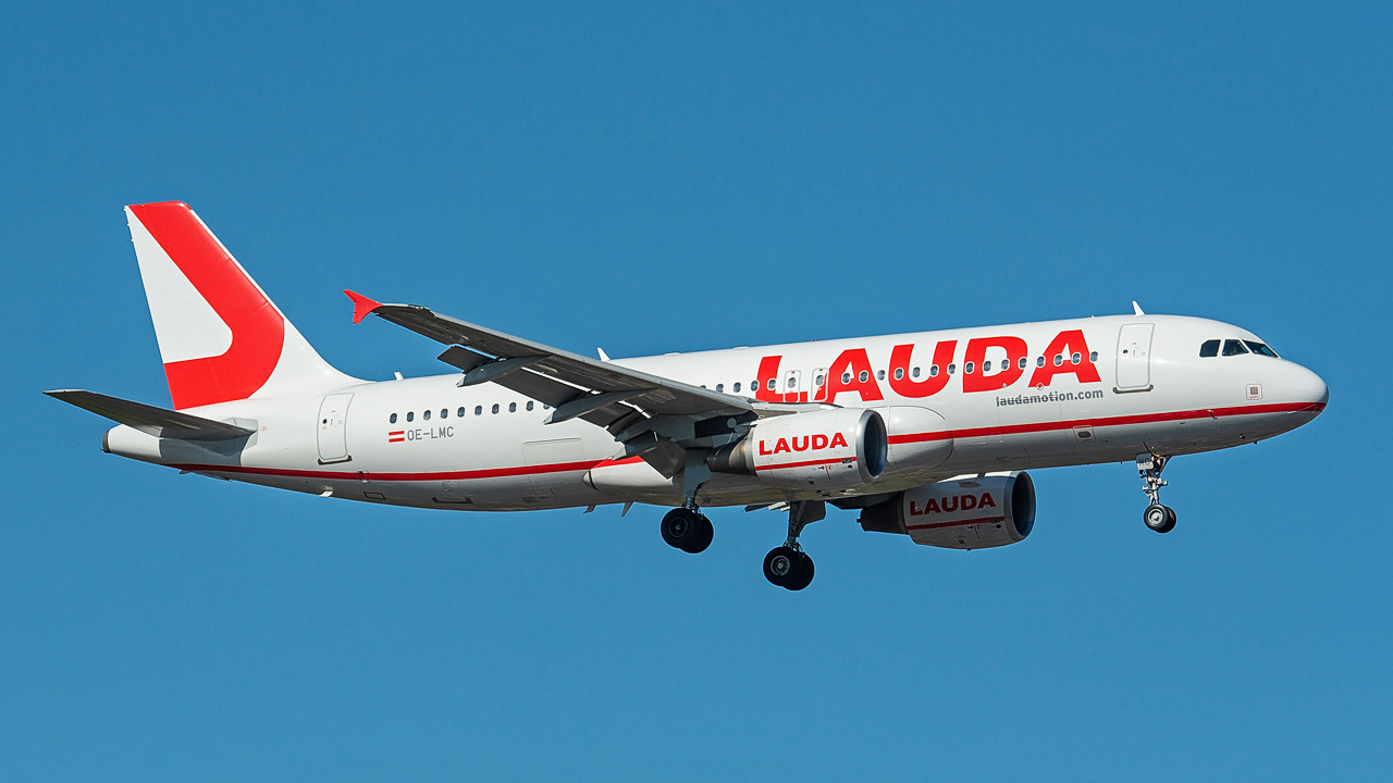 OE-LMC Laudamotion Airbus A320-200