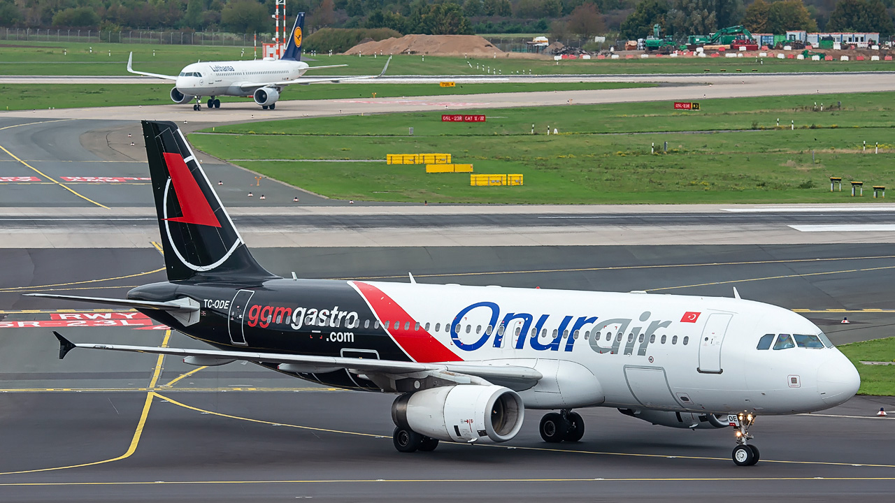 TC-ODE Onur Air Airbus A320-200