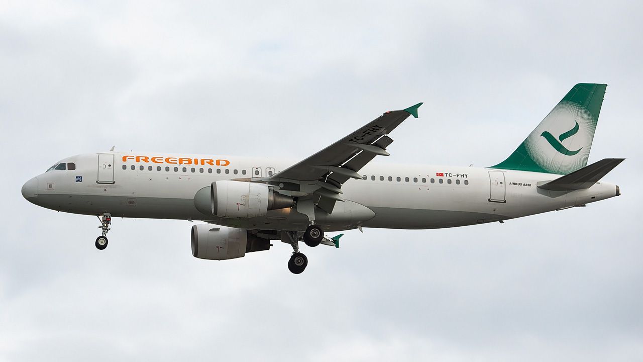 TC-FHY Freebird Airlines Airbus A320-200