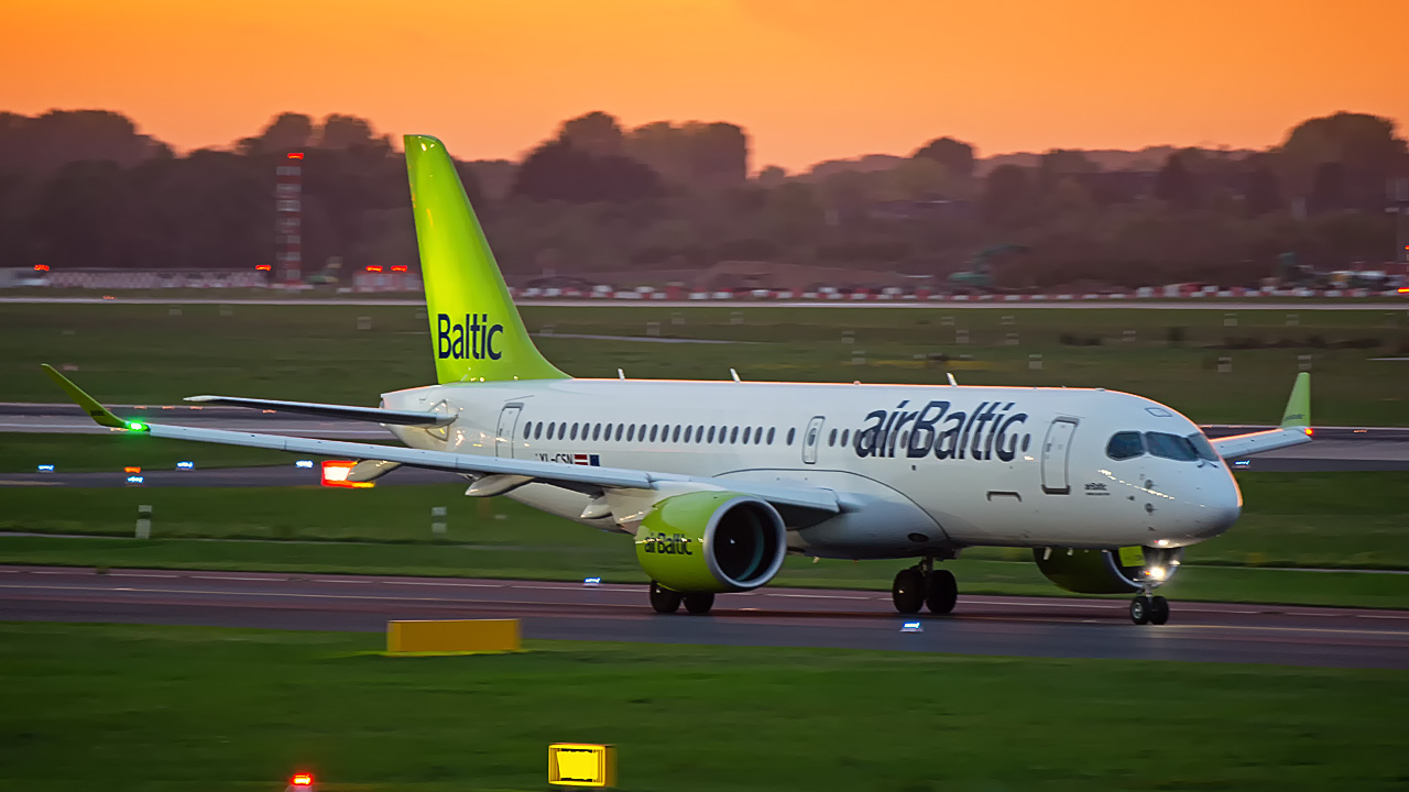 YL-CSN Air Baltic Airbus A220-300