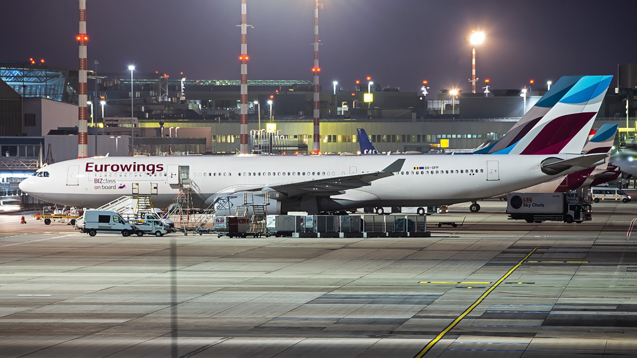 OO-SFP Eurowings (Brussels Airlines) Airbus A330-300