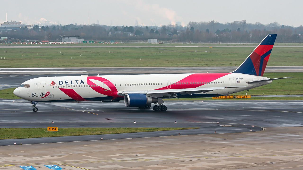 N845MH Delta Airlines Boeing 767-400(ER)