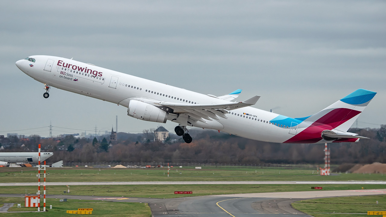 OO-SFK Eurowings (Brussels Airlines) Airbus A330-300