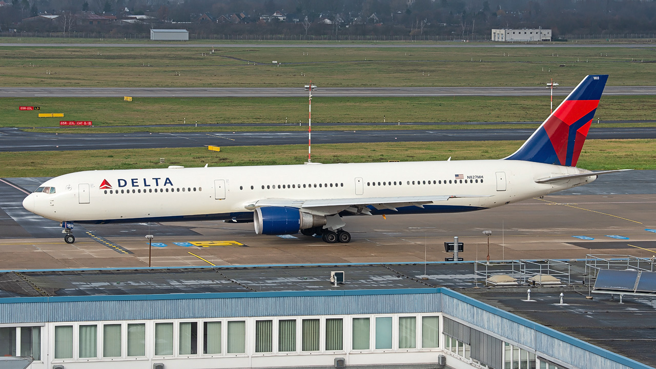 N827MH Delta Airlines Boeing 767-400(ER)