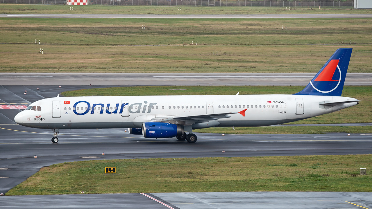 TC-ONJ Onur Air Airbus A321-100