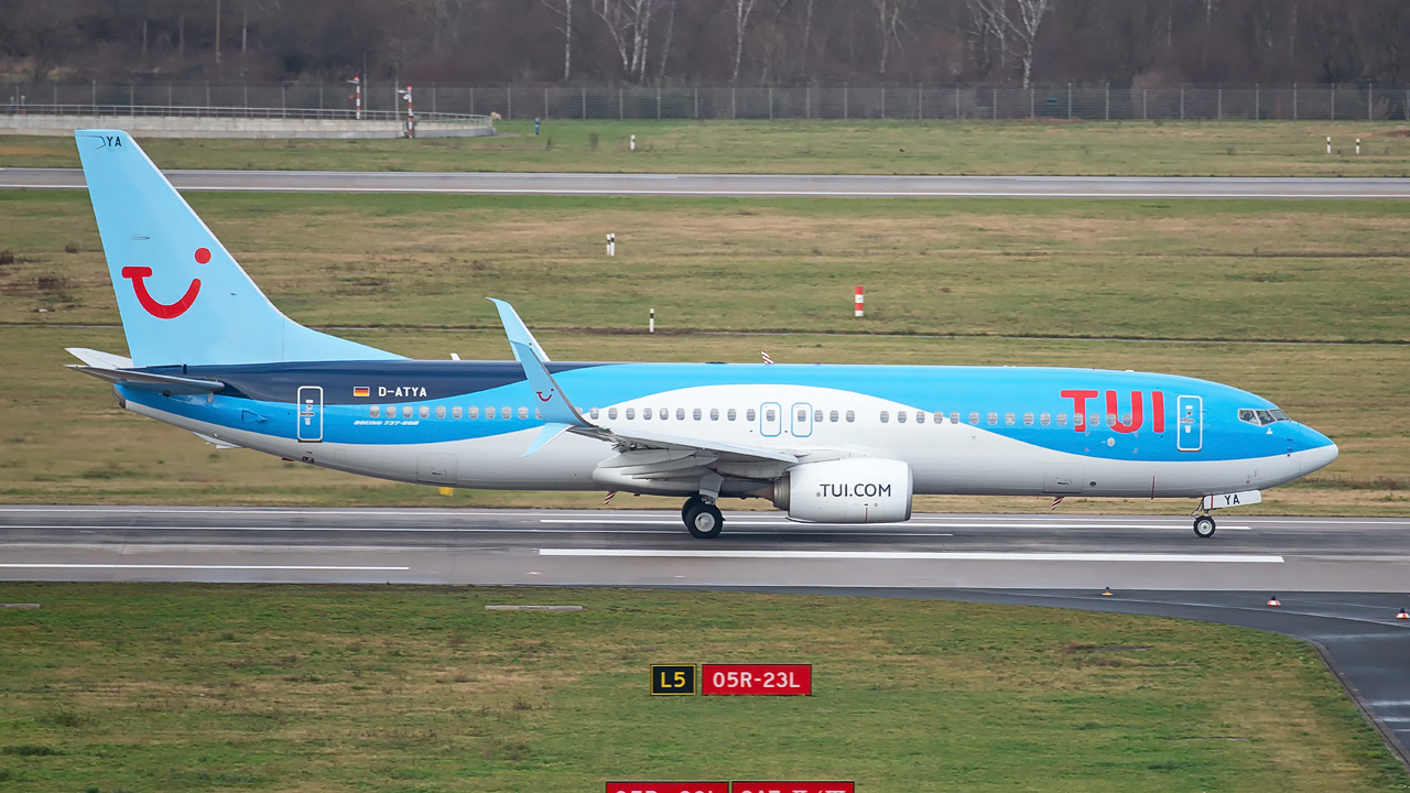 D-ATYA TUIfly Boeing 737-800