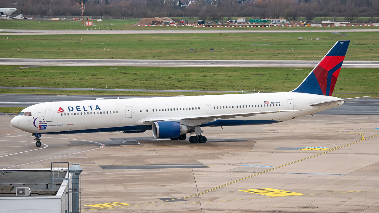 N841MH Delta Airlines Boeing 767-400(ER)