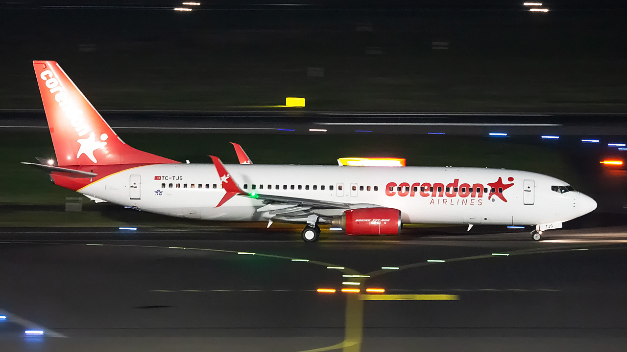 TC-TJS Corendon Airlines Boeing 737-800