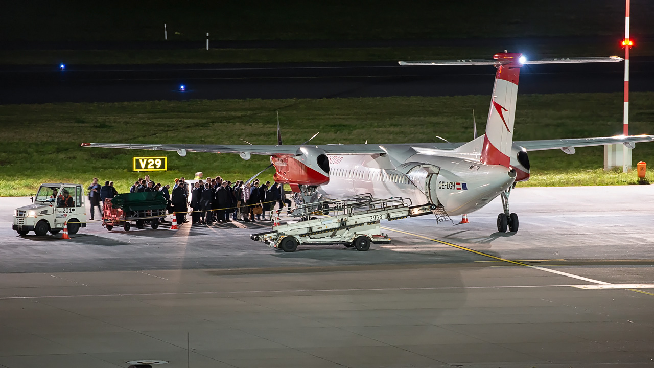 OE-LGH Austrian Airlines Bombardier DHC-8-400Q