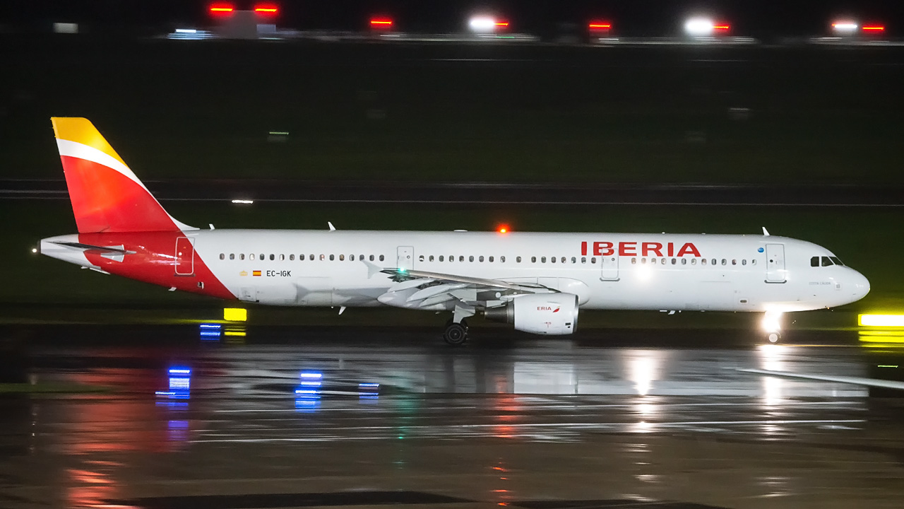 EC-IGK Iberia Airbus A321-200