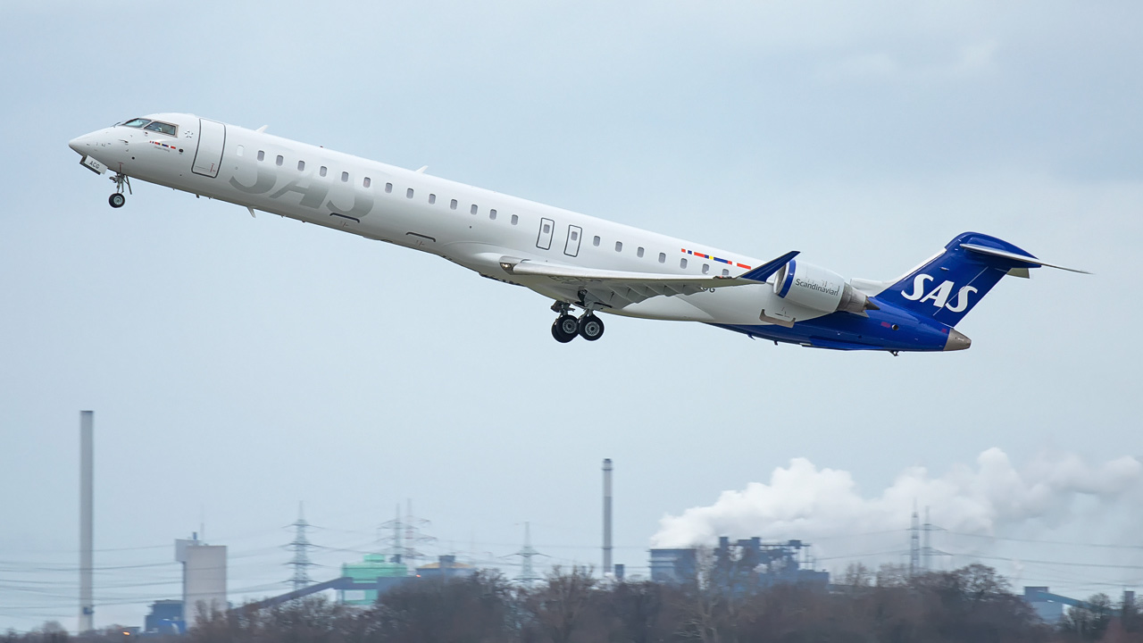 ES-ACG Scandinavian Airlines (SAS) Canadair CRJ900