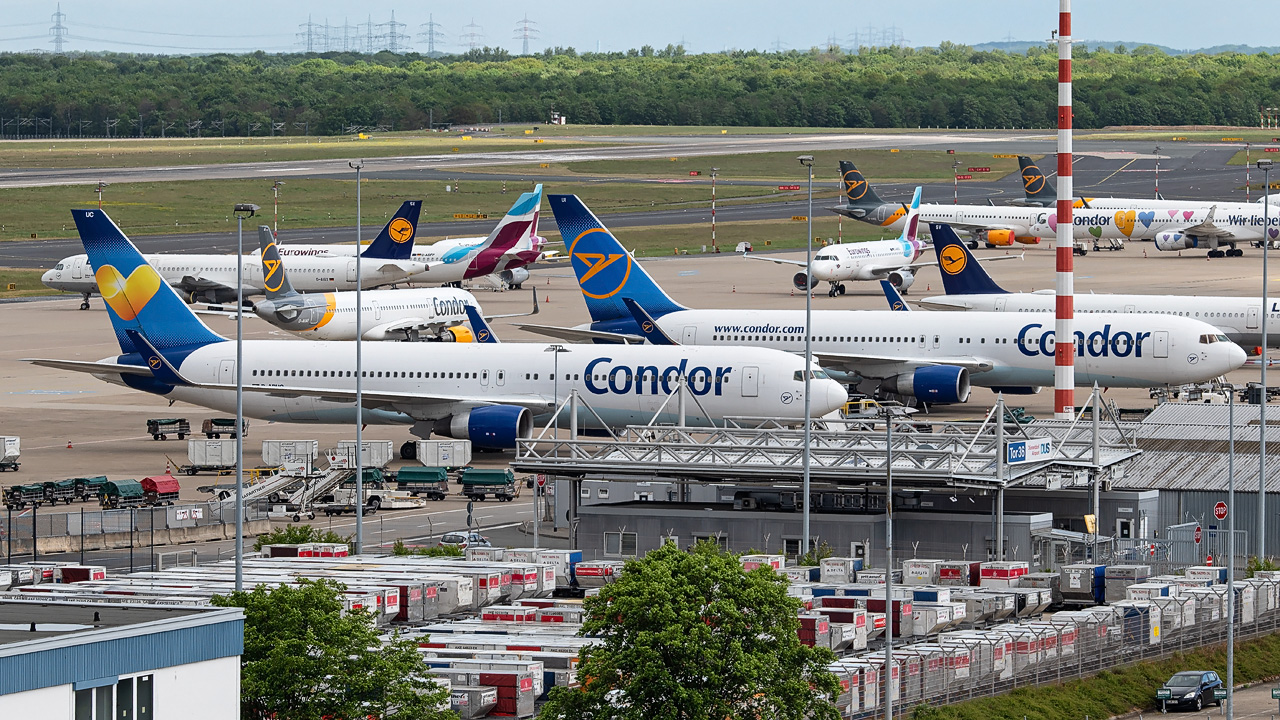 D-ABUC und D-ABUI Condor Boeing 767-300(ER)